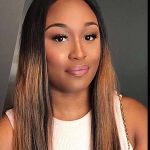 Meet your Posher, Mia